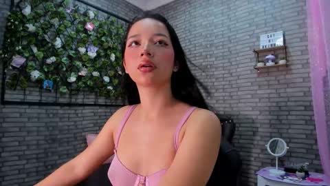 Snapshot of akimmidoll chatting on 11-17-25, 01:17 Akimmidoll GMT-5 0630 -1330 online show from 11-17-25, 01:17