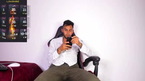 Snapshot of akira_tattoo chatting on 03-03-25, 01:31 Akira online show from 03-03-25, 01:31