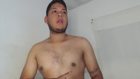 Snapshot of akon_2 chatting on 05-25-26, 04:18 Akoon online show from 05-25-26, 04:18