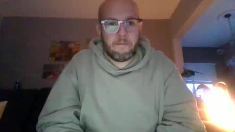 akpchi1984 online show from 12-19-24, 01:18