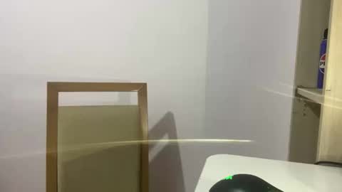 Snapshot of al3vderlerrs chatting on 03-25-26, 01:00 alevderler online show from 03-25-26, 01:00