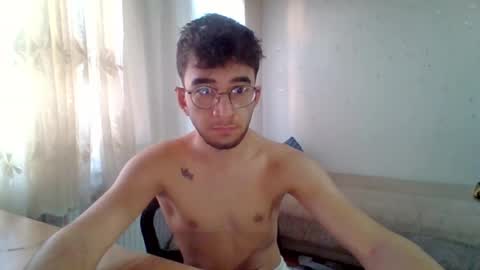 Snapshot of al3vderlerrs chatting on 05-29-26, 04:05 alevderler online show from 05-29-26, 04:05