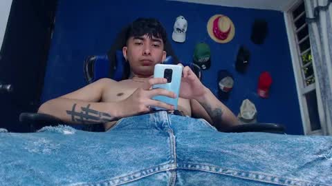 Alex online show from 05-14-26, 03:57