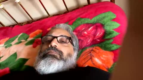 Snapshot of aladdin31673 chatting on 03-01-25, 10:10 aladdin31673 online show from 03-01-25, 10:10