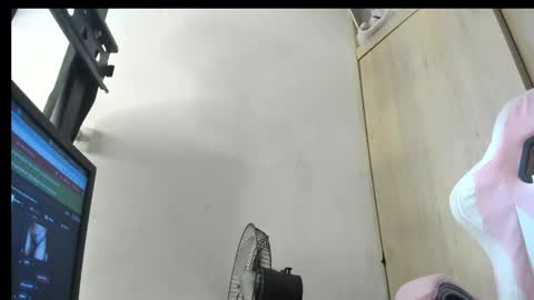 Snapshot of alahia66 chatting on 05-07-26, 01:05 alahia66 online show from 05-07-26, 01:05