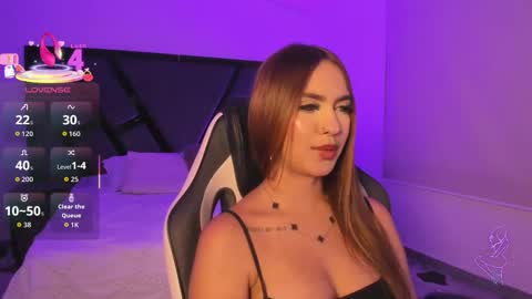 Snapshot of alahiaa1_ chatting on 10-17-25, 04:26 Alahia online show from 10-17-25, 04:26