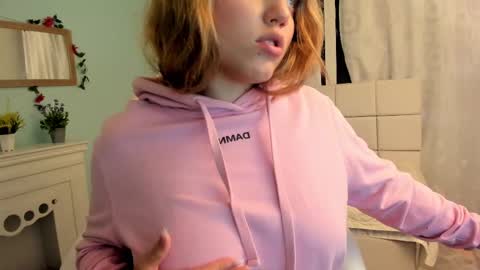 Alaia online show from 02-11-25, 02:46