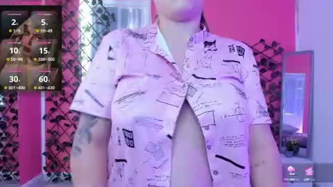 Snapshot of alaia_greyy chatting on 07-16-26, 12:55 Alaia online show from 07-16-26, 12:55