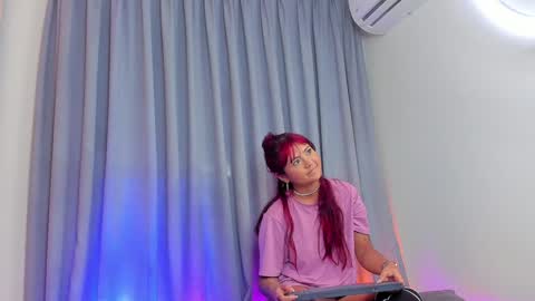  Alaia  online show from 02-01-25, 06:08