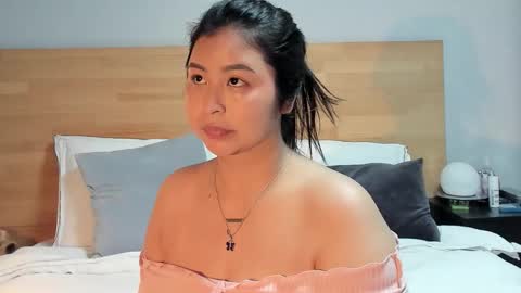 Snapshot of alaiasmile_ chatting on 02-13-26, 08:27 online show from 02-13-26, 08:27