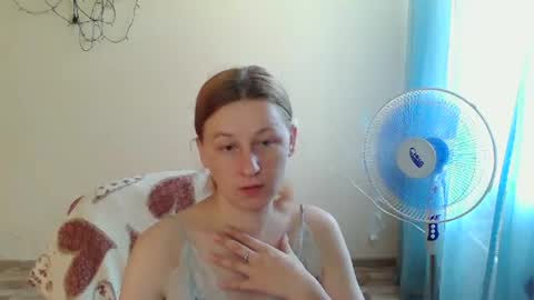 Snapshot of alalaska_ana chatting on 06-17-26, 06:27 Anna online show from 06-17-26, 06:27