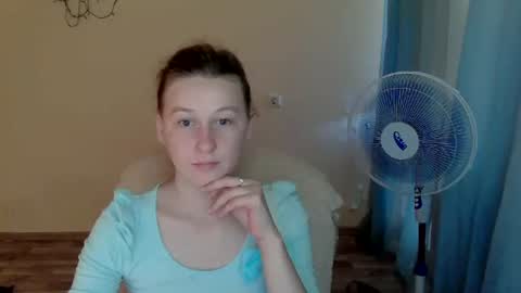 Snapshot of alalaska_ana chatting on 06-19-26, 12:31 Anna online show from 06-19-26, 12:31