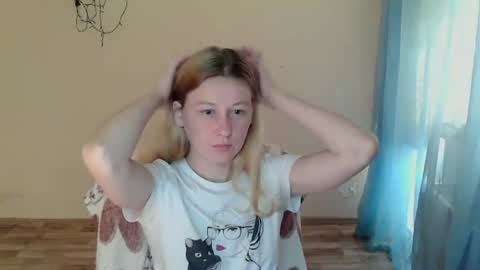 Snapshot of alalaska_ana chatting on 07-12-26, 08:16 Anna online show from 07-12-26, 08:16