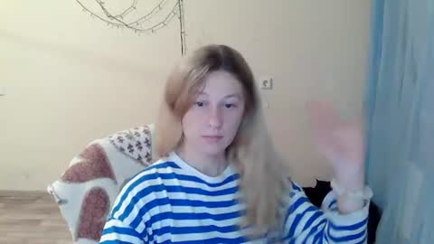Snapshot of alalaska_ana chatting on 07-18-26, 06:45 Anna online show from 07-18-26, 06:45