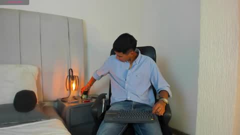 alan_colthon online show from 04-15-26, 03:02