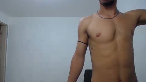 Snapshot of alan_gay chatting on 10-09-25, 02:20 Alan online show from 10-09-25, 02:20