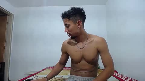 Snapshot of alan_gay chatting on 10-31-25, 12:55 Alan online show from 10-31-25, 12:55