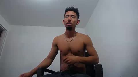 Snapshot of alan_gay chatting on 02-07-26, 07:28 Alan online show from 02-07-26, 07:28