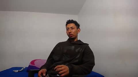 Snapshot of alan_gay chatting on 02-16-26, 01:13 Alan online show from 02-16-26, 01:13