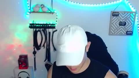 Snapshot of alan_hadid1 chatting on 01-31-25, 02:04 Alan Hadid online show from 01-31-25, 02:04