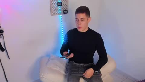 Snapshot of alan_hadid1 chatting on 03-02-25, 03:45 Alan Hadid online show from 03-02-25, 03:45