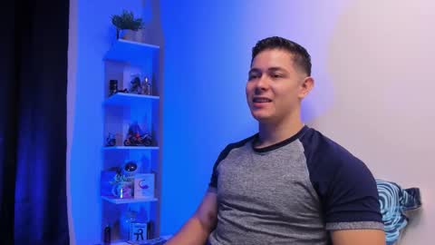 Snapshot of alan_hadid1 chatting on 11-16-25, 01:49 Alan Hadid online show from 11-16-25, 01:49