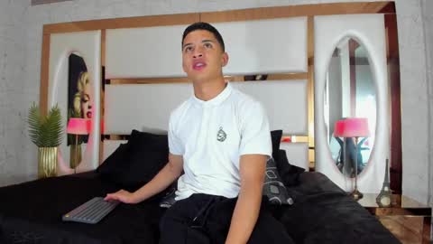 Snapshot of alan_santhos chatting on 02-23-25, 12:27 ---Alan--- online show from 02-23-25, 12:27