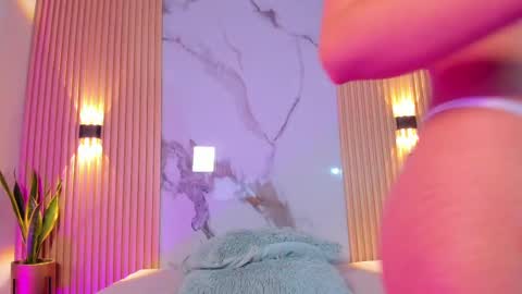 Snapshot of alana_333 chatting on 09-22-25, 12:07 A L A N A online show from 09-22-25, 12:07