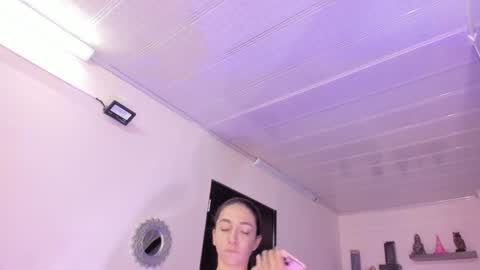 Snapshot of alana_madison chatting on 12-03-24, 11:11 Maeve online show from 12-03-24, 11:11