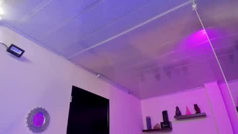 Snapshot of alana_madison chatting on 12-23-24, 11:04 Maeve online show from 12-23-24, 11:04