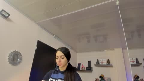 Snapshot of alana_madison chatting on 01-22-25, 11:01 Maeve online show from 01-22-25, 11:01