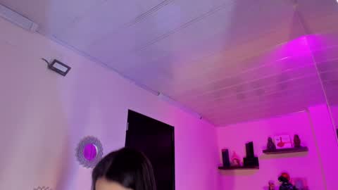 Snapshot of alana_madison chatting on 02-04-25, 11:05 Maeve online show from 02-04-25, 11:05