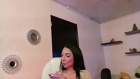 Snapshot of alana_madison chatting on 09-21-25, 11:01 Maeve online show from 09-21-25, 11:01