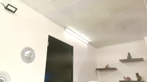 Snapshot of alana_madison chatting on 09-24-25, 11:46 Maeve online show from 09-24-25, 11:46