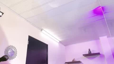 Snapshot of alana_madison chatting on 10-09-25, 11:41 Maeve online show from 10-09-25, 11:41