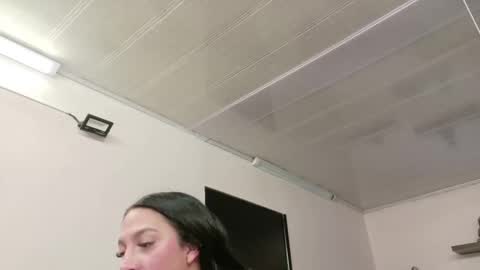 Snapshot of alana_madison chatting on 10-15-25, 11:21 Maeve online show from 10-15-25, 11:21