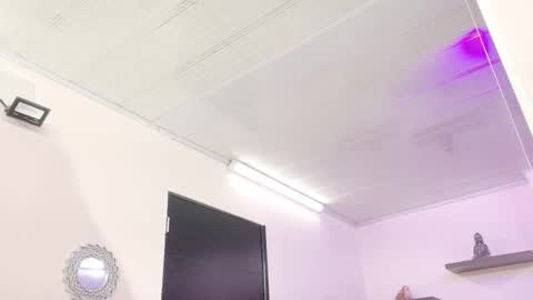 Snapshot of alana_madison chatting on 10-20-25, 11:32 Maeve online show from 10-20-25, 11:32