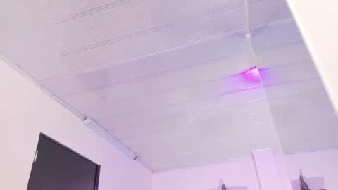 Snapshot of alana_madison chatting on 10-21-25, 11:22 Maeve online show from 10-21-25, 11:22