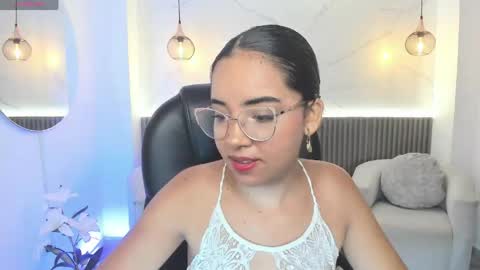 Snapshot of alana_martiins chatting on 06-07-26, 07:06 alana online show from 06-07-26, 07:06