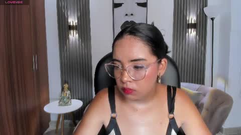 Snapshot of alana_martiins chatting on 07-15-26, 07:19 alana online show from 07-15-26, 07:19