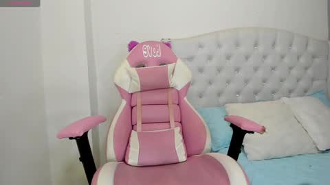 Snapshot of alana_ponse chatting on 02-01-25, 03:08 Alana. online show from 02-01-25, 03:08