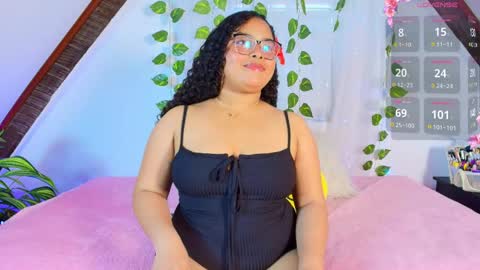 Snapshot of alanaa_gomezz chatting on 05-15-26, 06:48 Alana Gmez online show from 05-15-26, 06:48