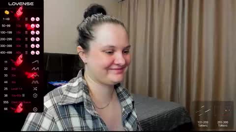 Snapshot of alanabrox chatting on 11-28-25, 11:51 Julia online show from 11-28-25, 11:51