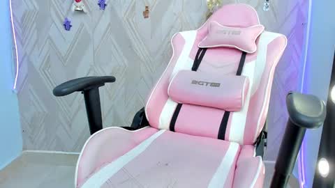 Snapshot of alanaflores chatting on 01-03-25, 01:14 Alana Flores online show from 01-03-25, 01:14