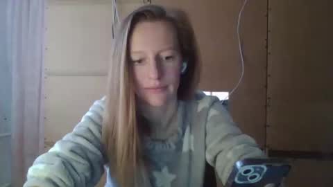 Elisa online show from 03-03-25, 11:44