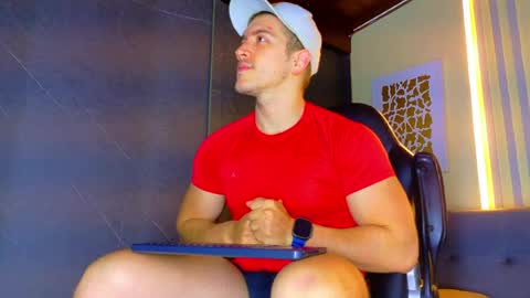 Snapshot of alanferrer chatting on 06-16-26, 10:07 Alan Ferrer online show from 06-16-26, 10:07