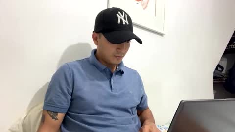 alanj998 online show from 09-30-25, 03:44