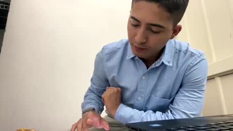 alanj998 online show from 01-12-26, 01:33