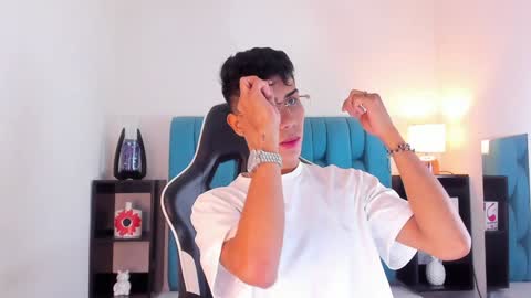 alannaughty_ online show from 01-24-25, 10:53