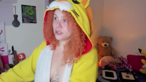 Caro online show from 04-01-26, 01:23